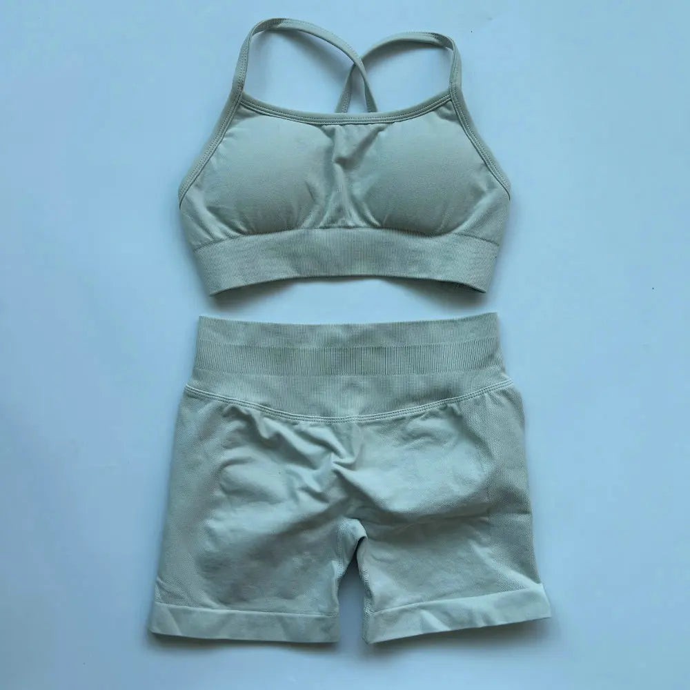 High Quality 2 Piece Gym Set Women Strappy Yoga Bra Top Workout Scrunch Shorts Sports Suit Fitness Clothes Seamless Yoga Set